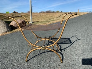 lot 107 image: Vintage 1950s Era Hollywood Regency Gilt Metal Vanity Bench