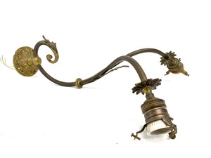 lot 96 image: Old Vintage Double Brass Wall Sconce
