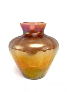 lot 95 image: Vintage Iridescent Glass Vase