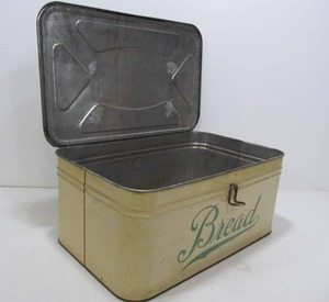 lot 131 image: Vintage 1950s Metal Bread Box