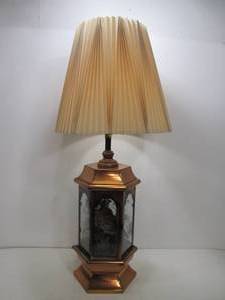lot 134 image: Large Rustic Table Lamp wTaxidermied Birds