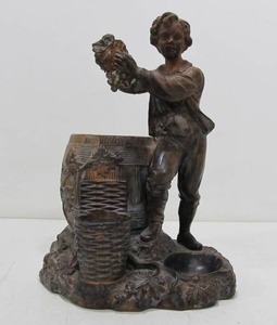 lot 139 image: Old Vintage Figural Pen Holder - Boy wGrapes