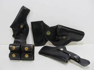 lot 156 image: Group Excellent Quality Vintage Leather Holsters etc