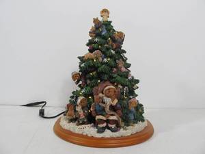lot 227 image: Danbury Mint BOYDS BEARS Christmas Tree
