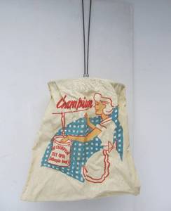 lot 238 image: Vintage Mid Century CHAMPION Clothespin Bag
