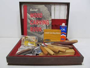 lot 261 image: Vintage Wood Carving Lot wMany Knives & Accessories