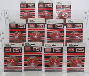lot 262 image: Lot of 11 Brand New Wire Brush Drill Attachments