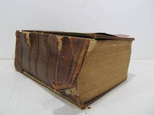 lot 266 image: LARGE Antique 1890 Webster Dictionary