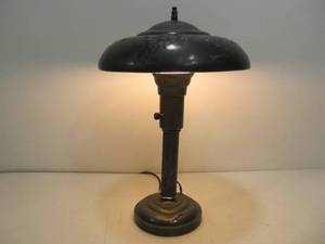lot 273 image: Art Deco Industrial Metal Table Desk Lamp