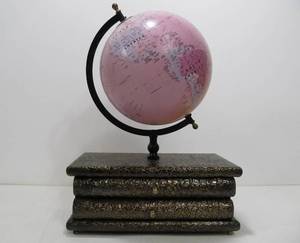 lot 248 image: Pink Dresser Globe wDrawers