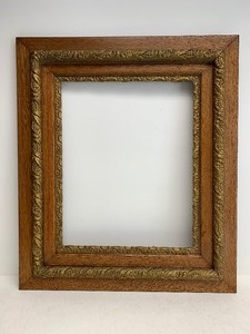 lot 180 image: Nice Antique Gilt Oak Frame