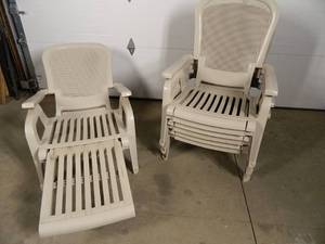 4 Oversize Patio Chairs that Recline with Foot Rests