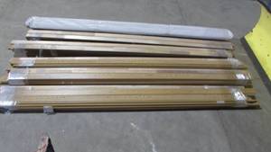 lot 15 image: Lot of Trim