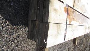 lot 20 image: (18) 8 Foot 2 x10s