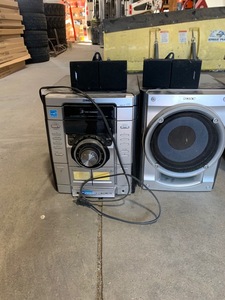 lot 48 image: Shop Stereo
