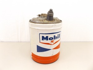 5 Gallon Metal&nbspPegasus Mobil Oil Can
