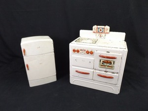 Vintage Wolverine Tin Litho Refrigerator and Stove Set