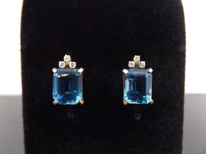 14k Yellow Gold Diamond Accented 9.4 ct tw Aquamarine Post Earrings