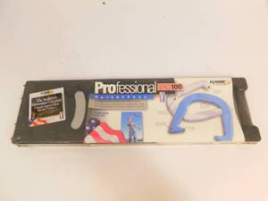 lot 85 image: St. Pierre Professional Series 100 Horseshoes