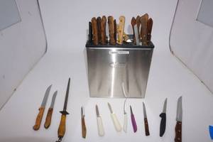 lot 51 image: Silver Edlund Paring Knife Holder with Knives