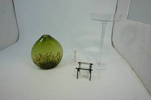 lot 67 image: Glass Home Decor