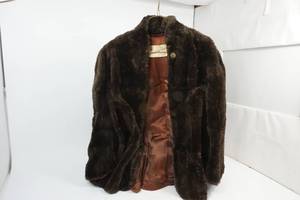 lot 70 image: Vintage Mink Fur Cape by Gershcow Furs