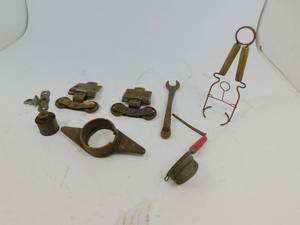 lot 8 image: Misc Vintage Items