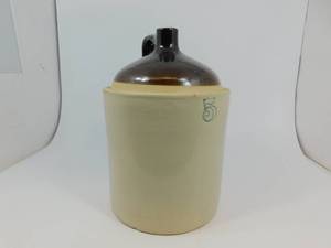 lot 21 image: Large Vintage Stoneware Jug