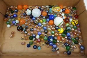 lot 128 image: Vintage Marbles