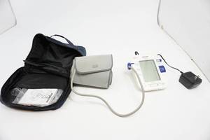 lot 177 image: Omron Automatic Blood Pressure Monitor with ComFit Cuff