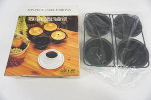 lot 208 image: New 4 Mini Non-Stick Angel Food Pans