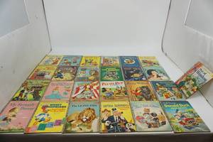 lot 236 image: 25 Vintage Little Golden Books