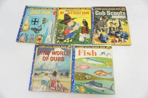 lot 276 image: 5 Vintage - A Giant Little Golden Books (1959)
