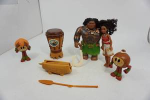 lot 279 image: Kids Disney Movie Maui Toys