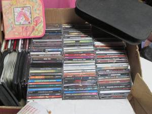 Huge Lot of CDs Current Artists ...