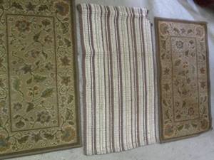 Area & Throw Rugs (1 4 9 X 3 3...