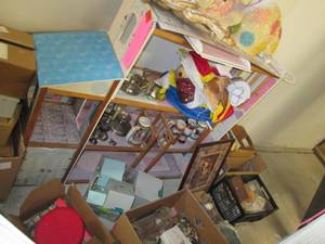 Misc. Lot (Dollhouse, Home Dcor, ...