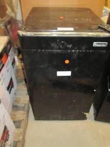 Magic Chef 4.4 Cu. Ft. Refrigerator...