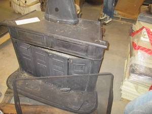Large Fireplace Stove Unit With Scr...