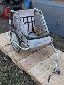 lot 310 image: InStep Bike Trailer