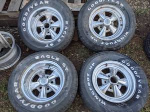 lot 331 image: Set of Four 14 Cragar Wheels