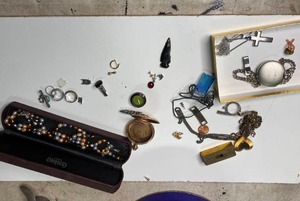 lot 44 image: Assorted Vintage Jewelry and Accessories