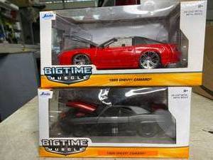 lot 61 image: (2) Jada Big Time Muscle Cars in Original Packaging
