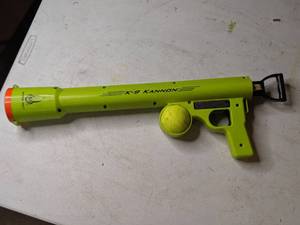 lot 90 image: K-9 Kannon Tennis Ball Launcher