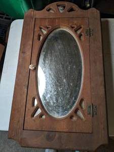 lot 49 image: Vintage Wood Medicine Cabinet