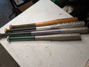 lot 52 image: (4) Baseball Bats