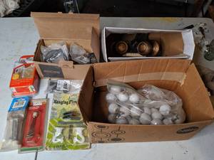 lot 72 image: Lot of Assorted Hardware