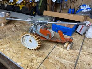 lot 400 image: Vintage Thompson Tractor Sprinkler