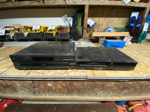 lot 402 image: (2) Vintage VHS players