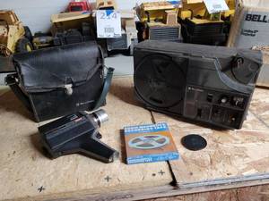 lot 394 image: Bell & Howell Vintage Camera equipment